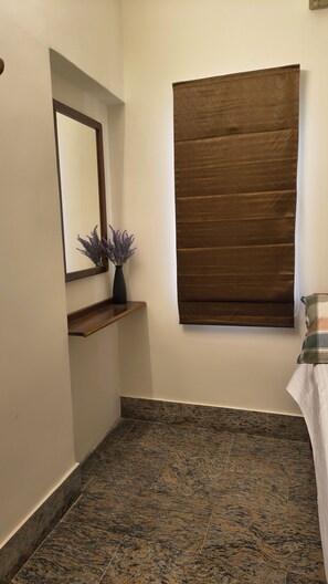 Unclassified image, 5 of 6, button - Tiny Cozy little Villa (Kochi)