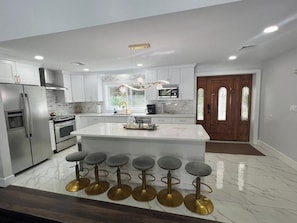Private kitchen - Catskills Stone Getaway - 6BR, Sleeps 14, Game Room, Firepit, Near Skiing (Purling)