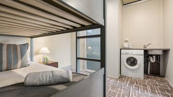 Iron/ironing board, WiFi, bed sheets