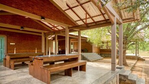 Khu ẩm thực ngoài trời