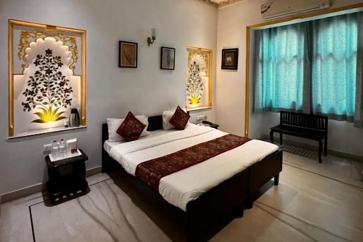 Deluxe Double Room, City View | WiFi (free)