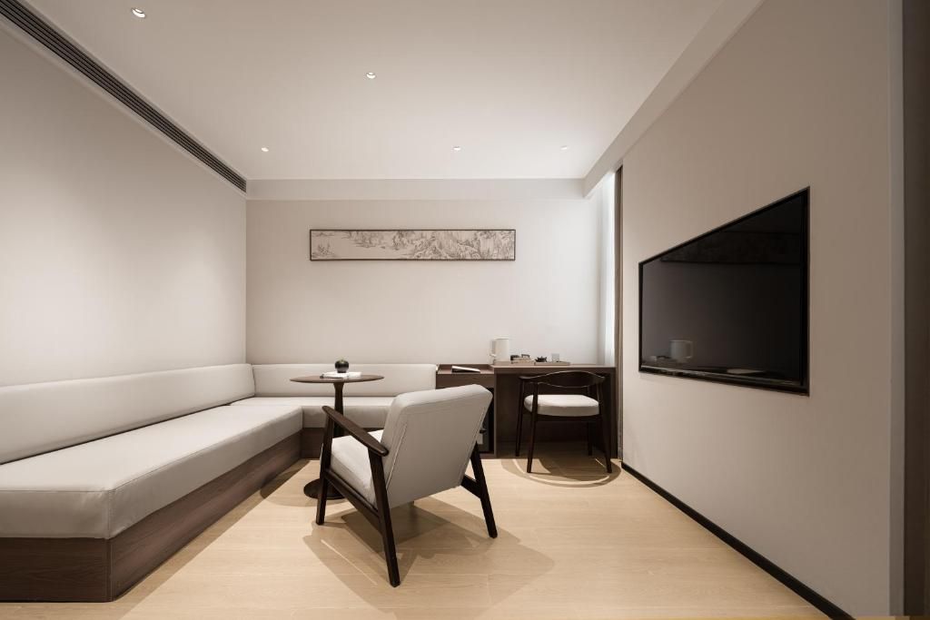 Family Studio Suite, 2 Double Beds, Private Bathroom, City View | Interior
