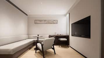 Family Studio Suite, 2 Double Beds, Private Bathroom, City View | Interior