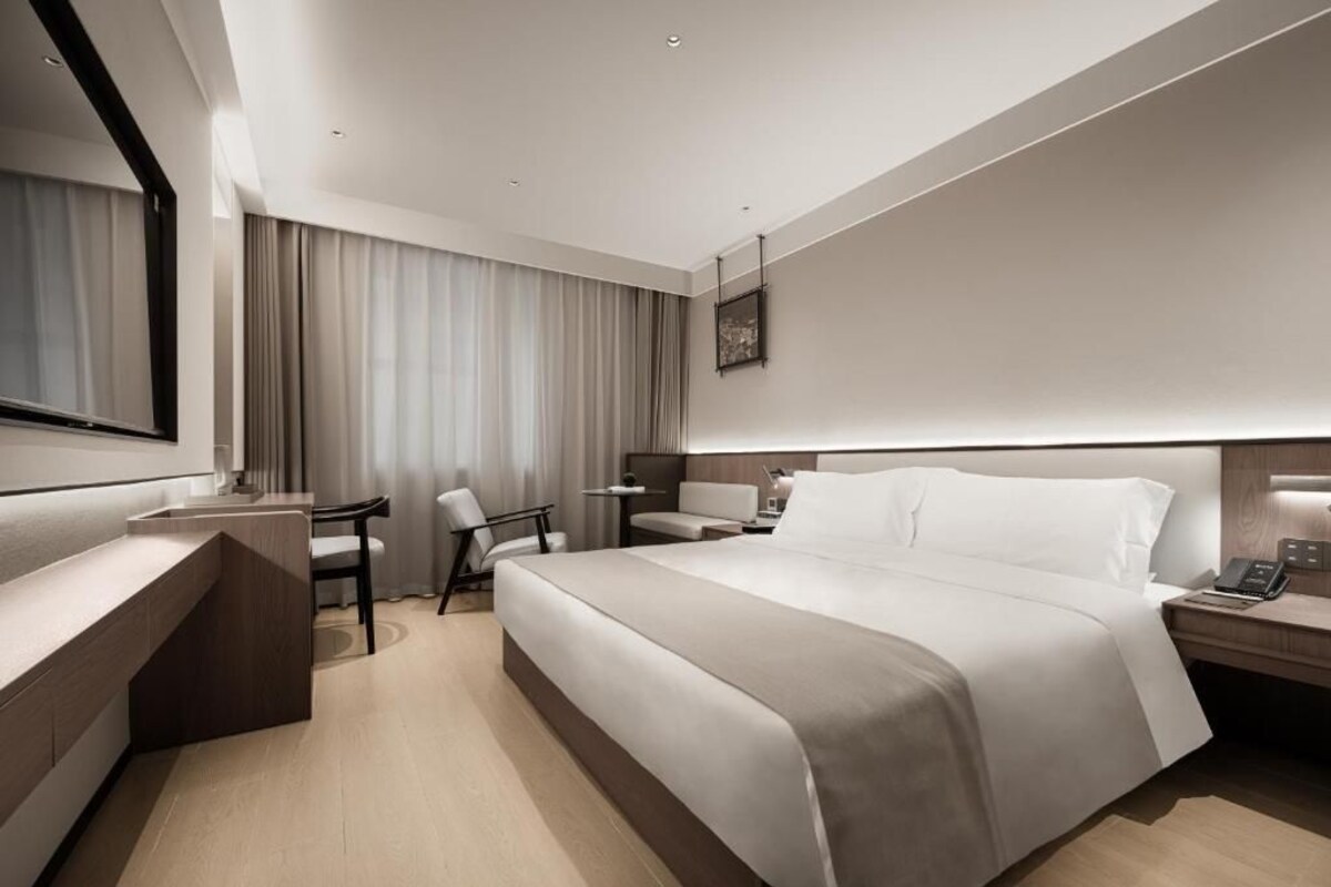 Kamar Double Mewah, Pembersihan Kamar, pemandangan kanal | Meja kerja, ruang kerja ramah laptop, dan tirai kedap cahaya