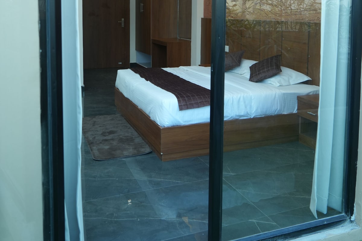 Double Room, Pool View | WiFi (free)