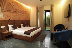 Double Room, Pool View - The Kailasha Resort (Roorkee)