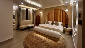 Deluxe Double Room | WiFi (free) - Wisteria Moon Mountain (Gangtok)