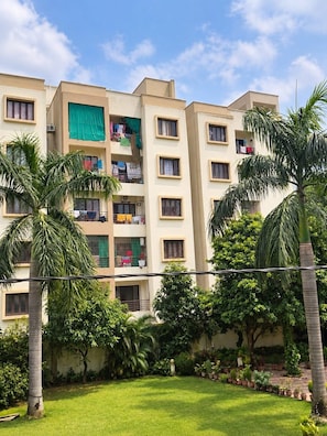 Ảnh chưa phân loại, 5 trong số 8 ảnh, nút