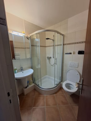 Bathroom - Vrbo Property (Grömitz)