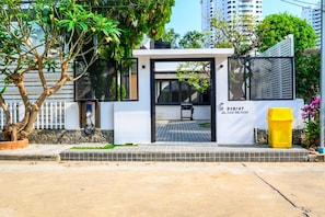Ngoại thất
