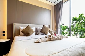 Condo, Garden View | WiFi (free) - Beachfront 1BDR Condo (PE24) (Na Jomtien, Sattahip)