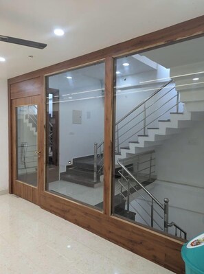 Ảnh chưa phân loại, 3 trong số 12 ảnh, nút