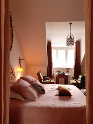 Deluxe-Doppelzimmer, Gartenblick | Schallisolierte Zimmer, Bügeleisen/Bügelbrett, kostenloses WLAN