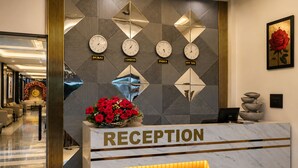 Lobby - Hotel Amba Regency (Farrukhabad)