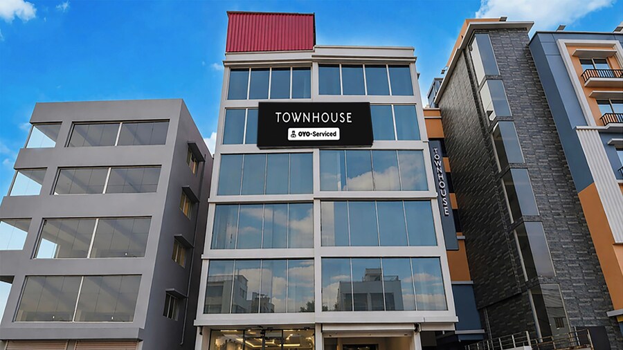 Townhouse Madhyamgram Chowmatha Bus