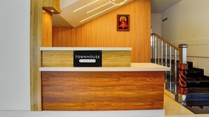 Lobby - Townhouse Cochin Airport Skyluxe (Kochi)