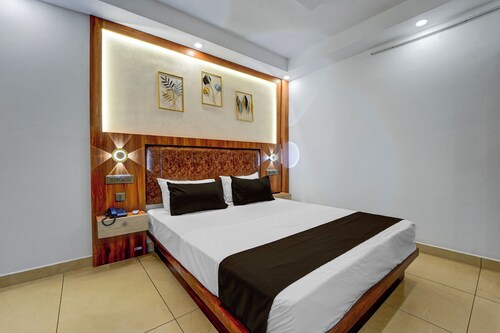 Townhouse Cochin Airport Skyluxe