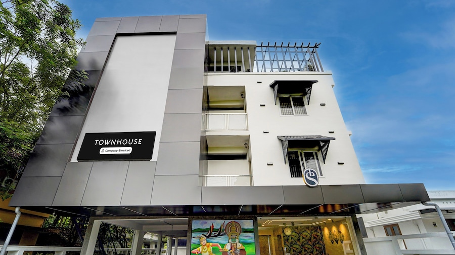 Townhouse Cochin Airport Skyluxe