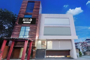 Ảnh chưa phân loại, 3 trong số 32 ảnh, nút