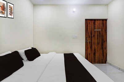Super Hotel O IIM Road Lucknow