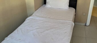 Charming 2-Bedroom Apartment in the Heart of Pendik, Turkey