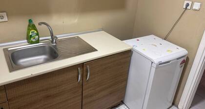 Charming 2-Bedroom Apartment in the Heart of Pendik, Turkey