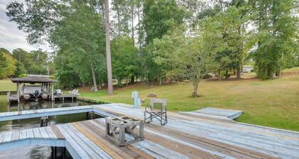Deep-Water Lake Sinclair Escape in Quiet Cove