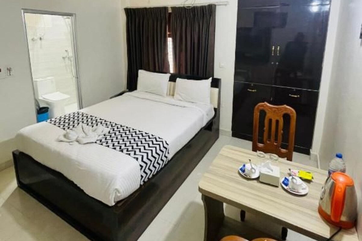 Phòng đôi Deluxe, ban công, quang cảnh thành phố | Két bảo mật tại phòng, phòng cách âm, bàn ủi/dụng cụ ủi quần áo 