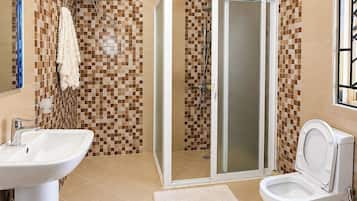 Appartement Confort, balcon, vue lac | Salle de bain
