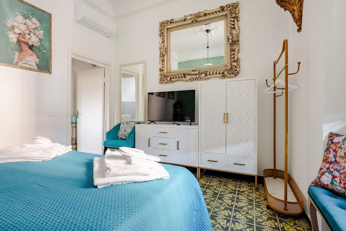 Iron/ironing board, WiFi, bed sheets