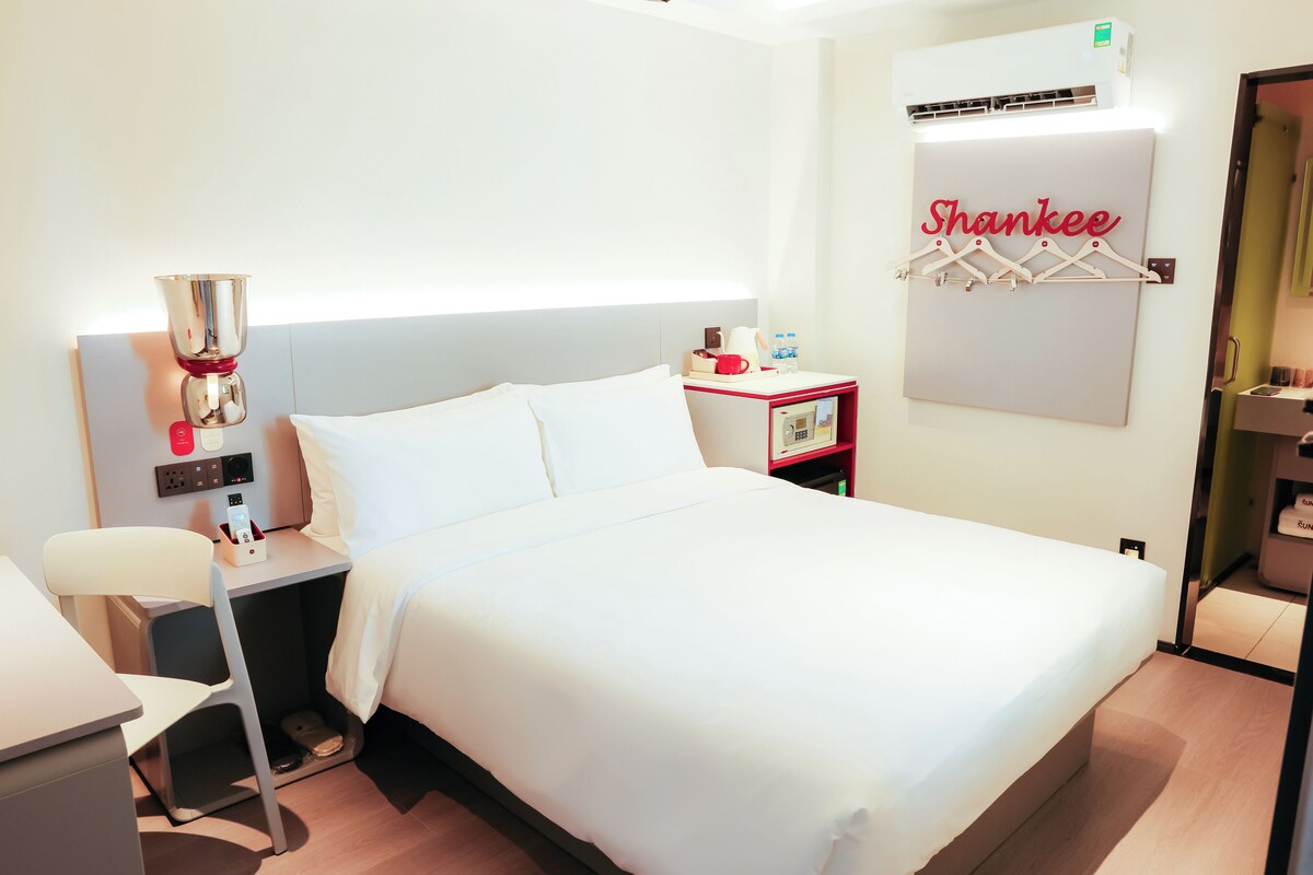 Standard Room | Bar mini, meja, ruang kerja komputer riba, Wi-fi percuma 