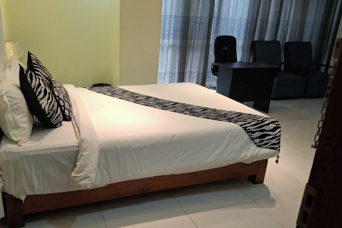 Executive Single Room, City View | WiFi (free), bed sheets