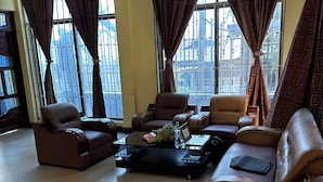 Living area - Peace Point Hotel (Dar es Salaam)