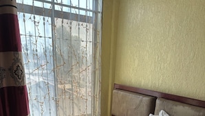 Laptop workspace, WiFi (free) - Peace Point Hotel (Dar es Salaam)