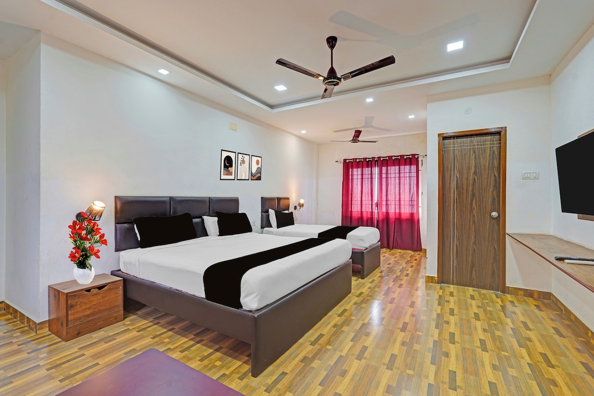 Classic Room | Desk, free WiFi