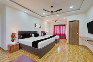 Classic Room | Desk, free WiFi - Townhouse Vanagaram Apollo Hospital (Chennai)