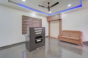 Lobby - Townhouse Vanagaram Apollo Hospital (Chennai)