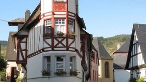 Unclassified image, 3 of 20, button - Holiday apartment with 2 bedrooms (Traben-Trarbach\/Wolf)