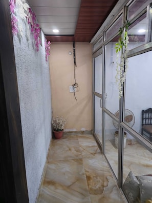 Ảnh chưa phân loại, 2 trong số 36 ảnh, nút