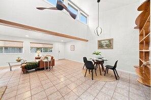 Dining - Azalea Park - Mid Century 2BR in Historic Downtown - Monthly Rentals Only (Gainesville)
