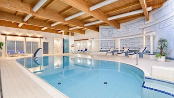 Hotel Swimming Pool