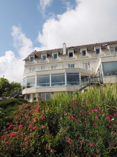 Logis Hotel De Carantec