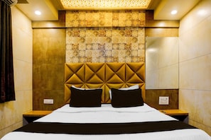 Deluxe Double Room - Hotel Diana Palace Ulhasnagar (Ulhasnagar)