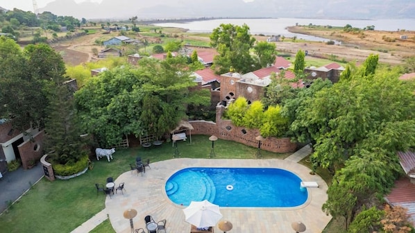 Pool - Saj By The Lake - Malshej Ghat Hotel (Murbad)