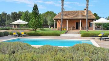 Villa | Pool | Outdoor pool