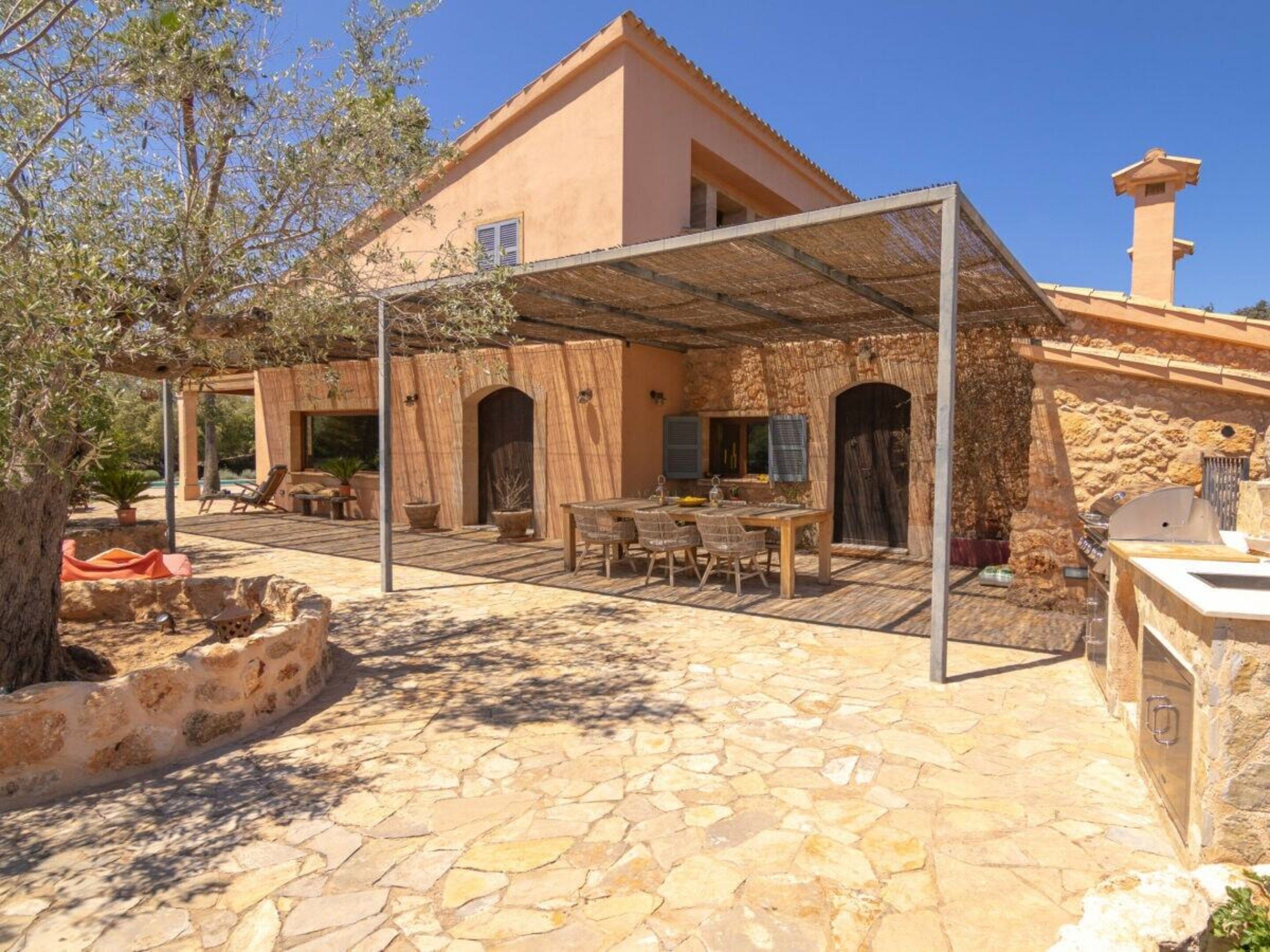 Villa | Outdoor dining