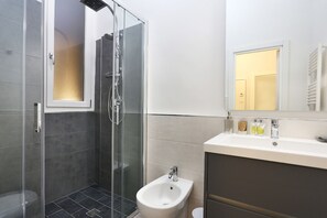 Bathroom - Cristina Suite (Florence)