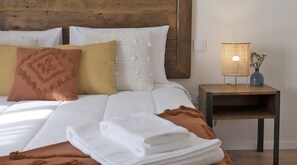 Desk, laptop workspace, blackout curtains, free cots/infant beds - Cimo da Vinha - Nature Spot (Castelo de Paiva)