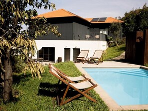 Outdoor pool, pool loungers - Cimo da Vinha - Nature Spot (Castelo de Paiva)