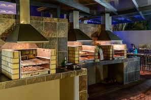 Outdoor dining - Umhlanga Cabanas (uMhlanga)